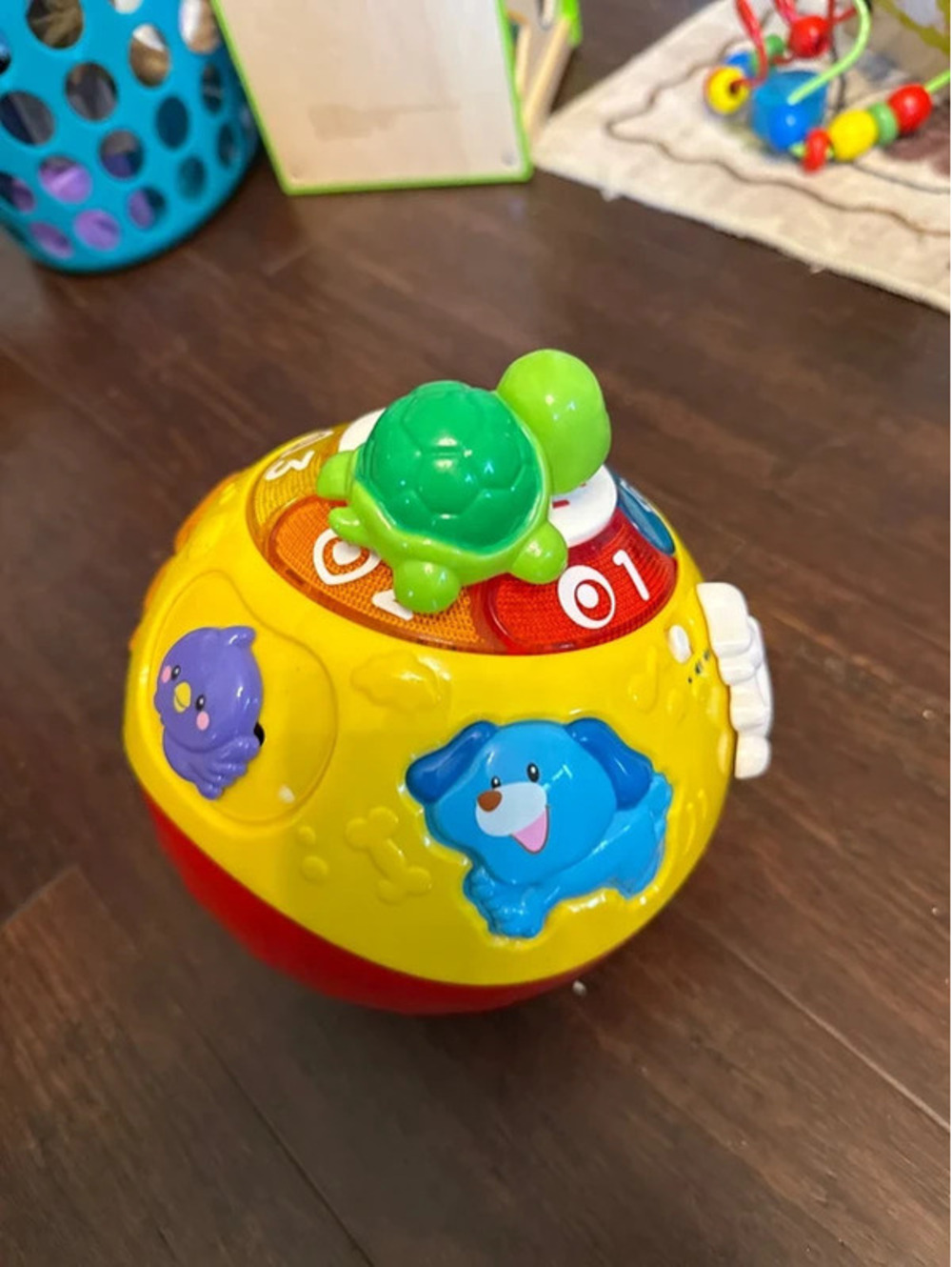 VTech Wiggle & Crawl Ball